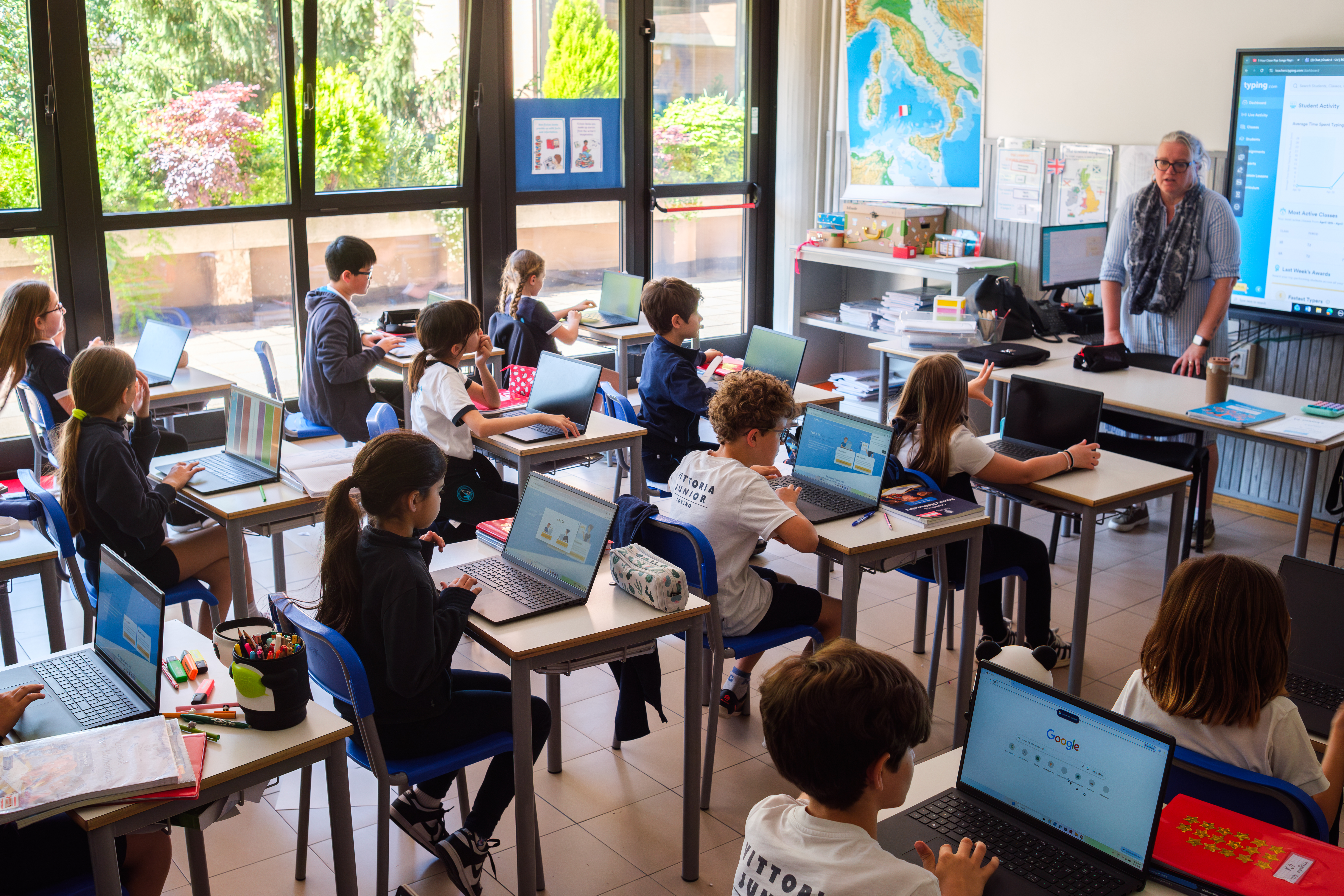 Vittoria International School —  DSF6822 Enhanced NR