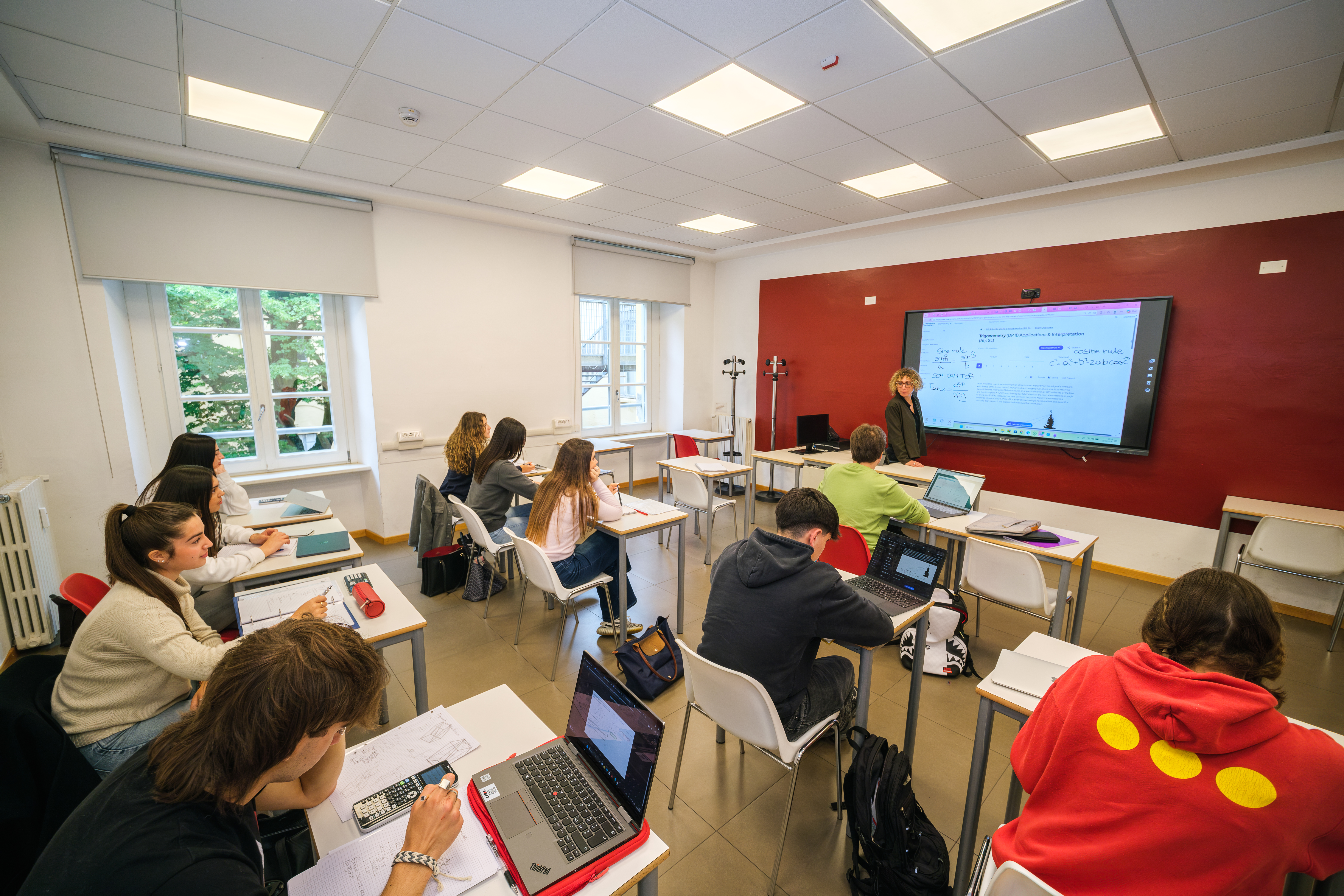 Vittoria International School —  DSF8631 Enhanced NR