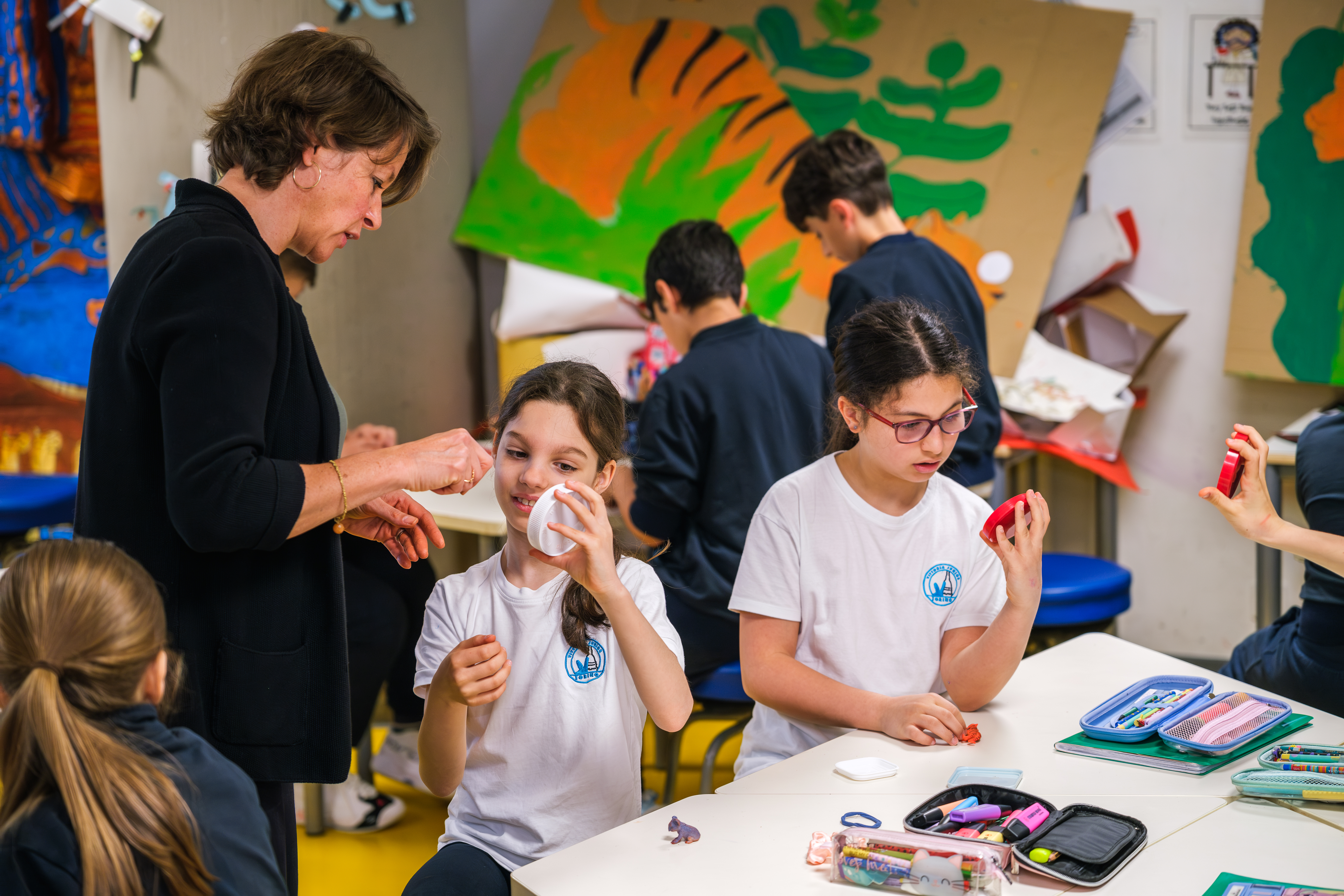 Vittoria International School —  DSF8973 Enhanced NR